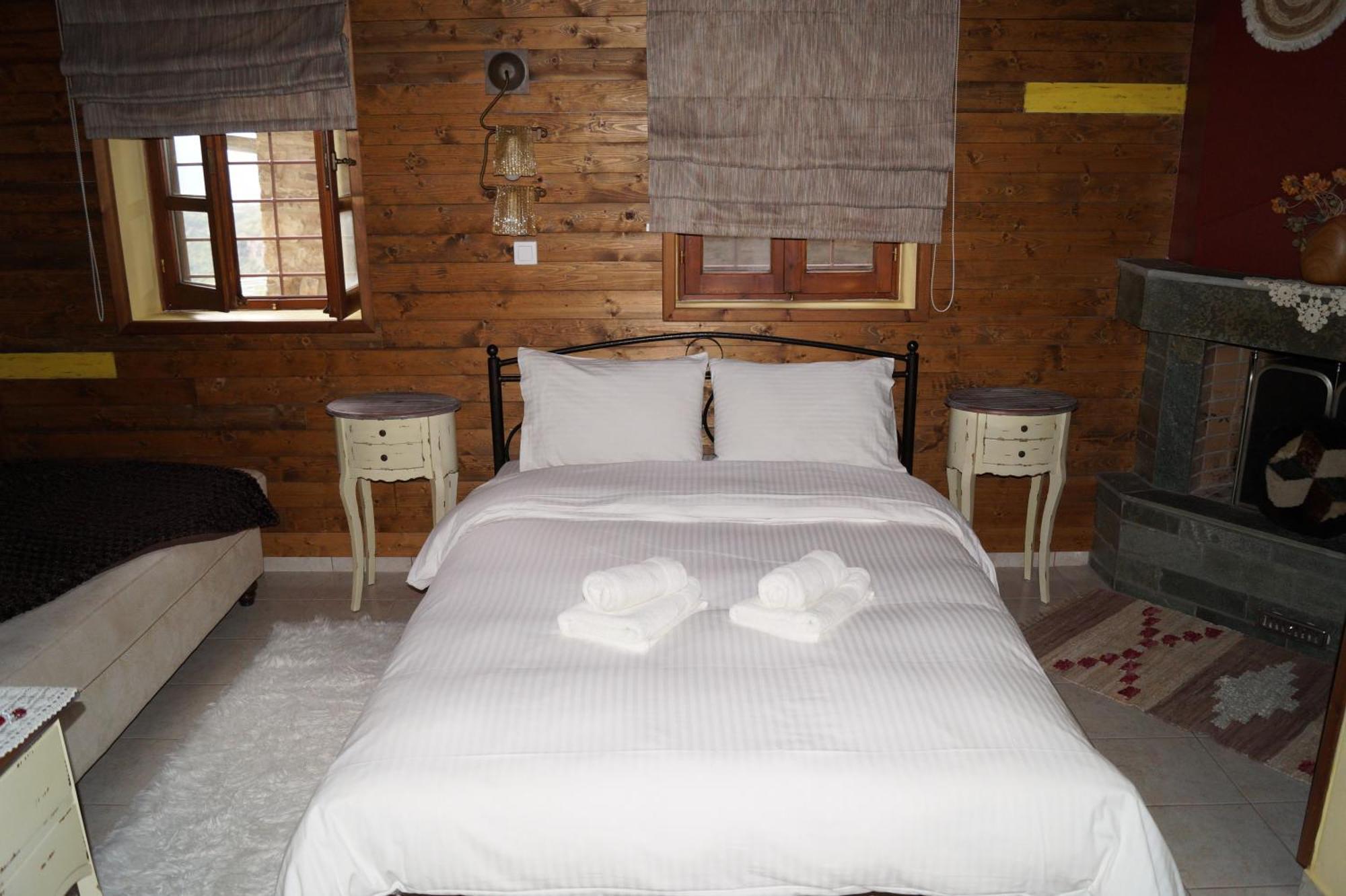 Ikojenia Traditional Lodge Pápingo Eksteriør bilde